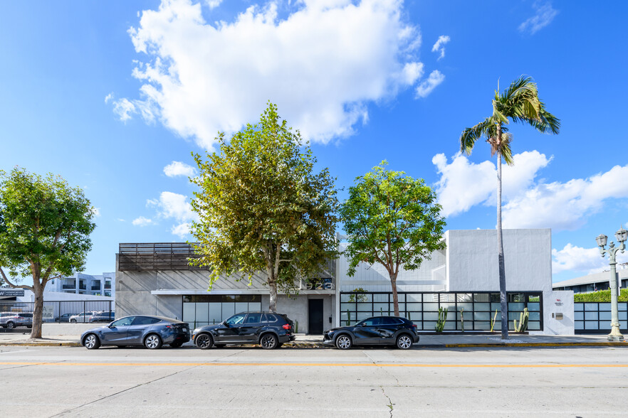 923 Cole Ave, Los Angeles, CA en alquiler - Foto del edificio - Imagen 1 de 7