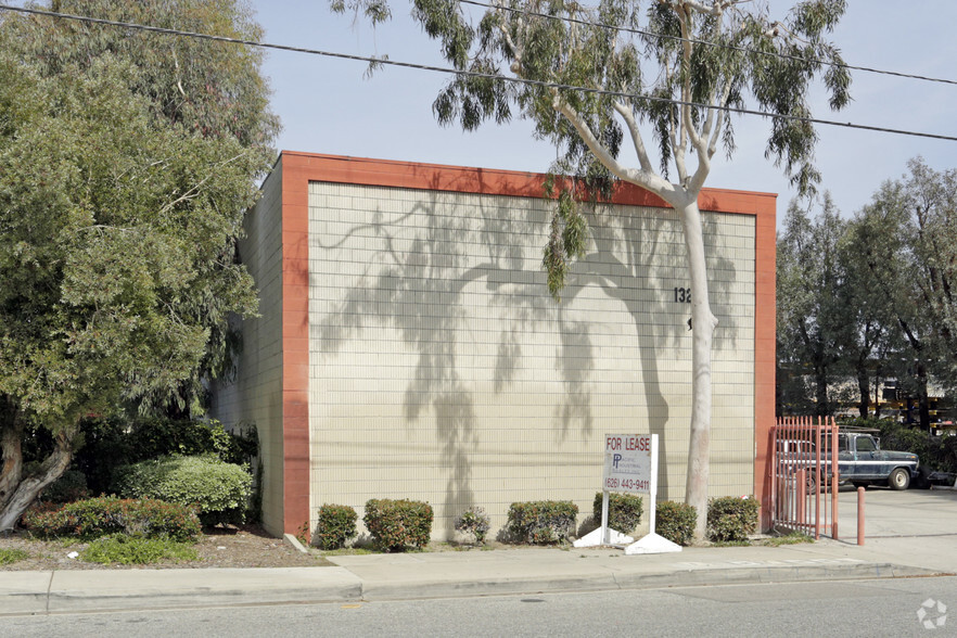 1325 Vineland Ave, Baldwin Park, CA en alquiler - Foto del edificio - Imagen 2 de 4