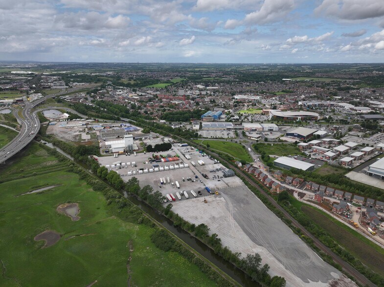 Gateway 100, Widnes en alquiler - Foto del edificio - Imagen 2 de 13
