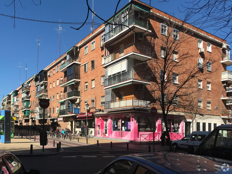 Calle Rincón de la Victoria, 1, Madrid, Madrid en venta - Foto del edificio - Imagen 2 de 2