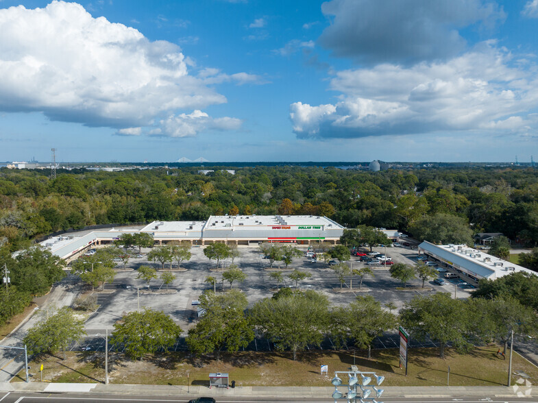 5751 N Main St, Jacksonville, FL en alquiler - Foto del edificio - Imagen 1 de 10