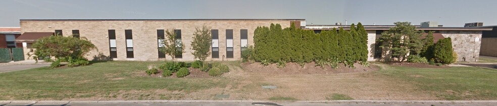 71 E Industry Ct, Deer Park, NY en venta - Foto del edificio - Imagen 1 de 4