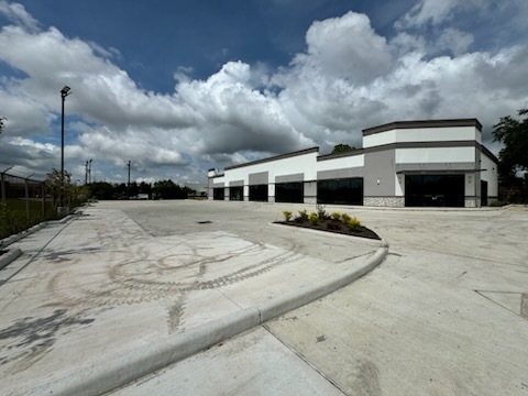 525 Orchard st, Webster, TX en alquiler - Foto del edificio - Imagen 2 de 6