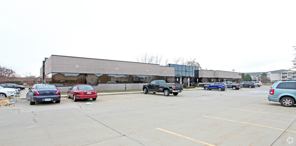 15870 19 Mile Rd, Clinton Township, MI en alquiler - Foto del edificio - Imagen 2 de 2