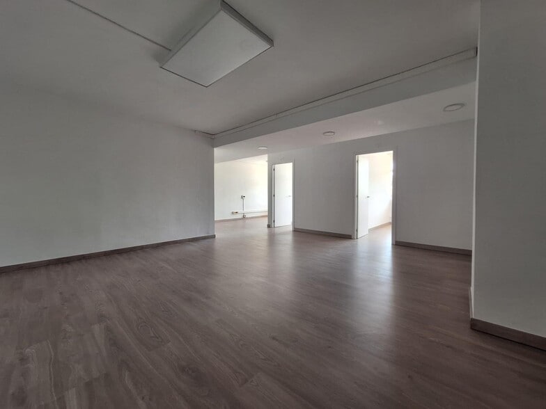 Local en Barberà del Vallès, Barcelona en alquiler - Foto del interior - Imagen 3 de 3