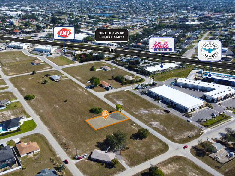 1309 NE 8th Ter, Cape Coral, FL en venta - Foto del edificio - Imagen 1 de 7