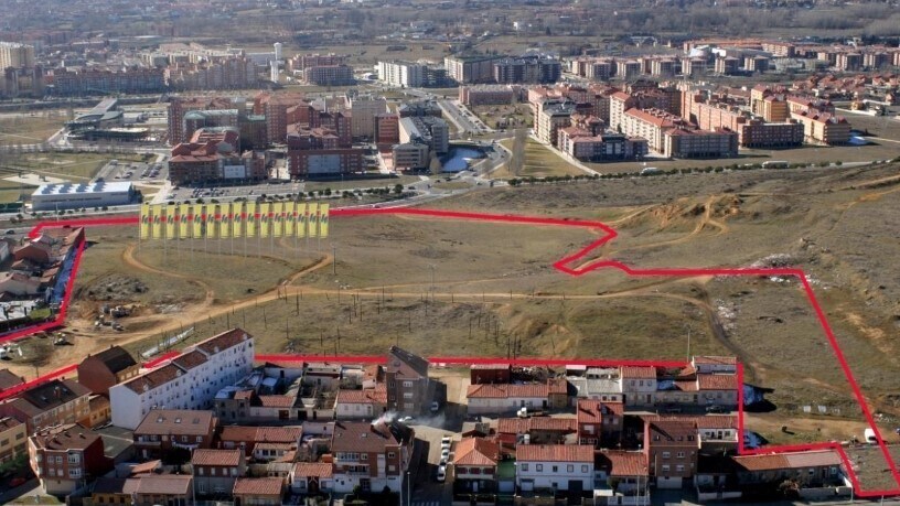 Terreno en León, León en venta - Vista aérea - Imagen 2 de 2