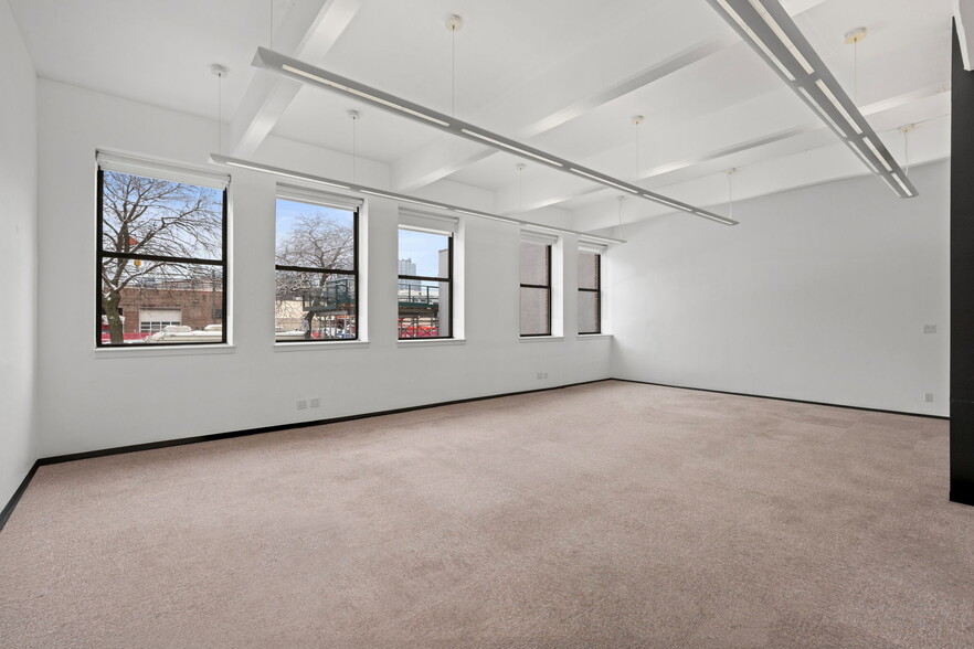 11-17 43rd Ave, Long Island City, NY en alquiler - Foto del interior - Imagen 1 de 7