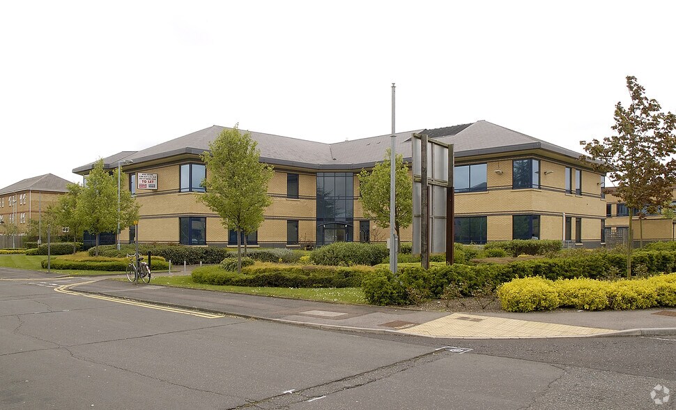 Brants Bridge, Bracknell en alquiler - Foto del edificio - Imagen 3 de 5