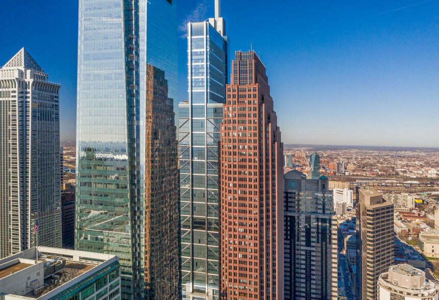 1717 Arch St, Philadelphia, PA en alquiler - Foto del edificio - Imagen 2 de 9