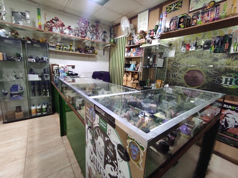 Local en Aspe en venta - Foto del edificio - Imagen 2 de 6