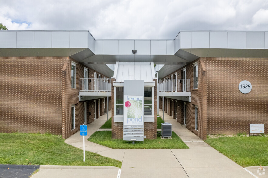 1325 E Kemper Rd, Springdale, OH en alquiler - Foto del edificio - Imagen 1 de 14