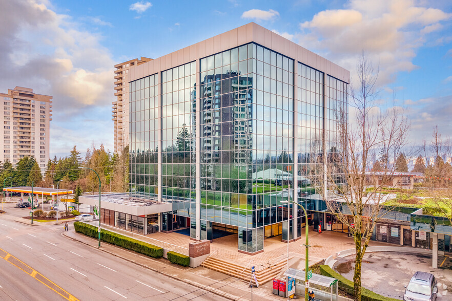 4211 Kingsway, Burnaby, BC en alquiler - Foto del edificio - Imagen 2 de 7