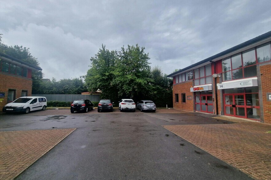 13 Campbell Ct, Bramley en venta - Foto del edificio - Imagen 3 de 3