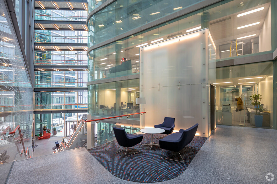 84 Wood Ln, London en alquiler - Lobby - Imagen 3 de 10