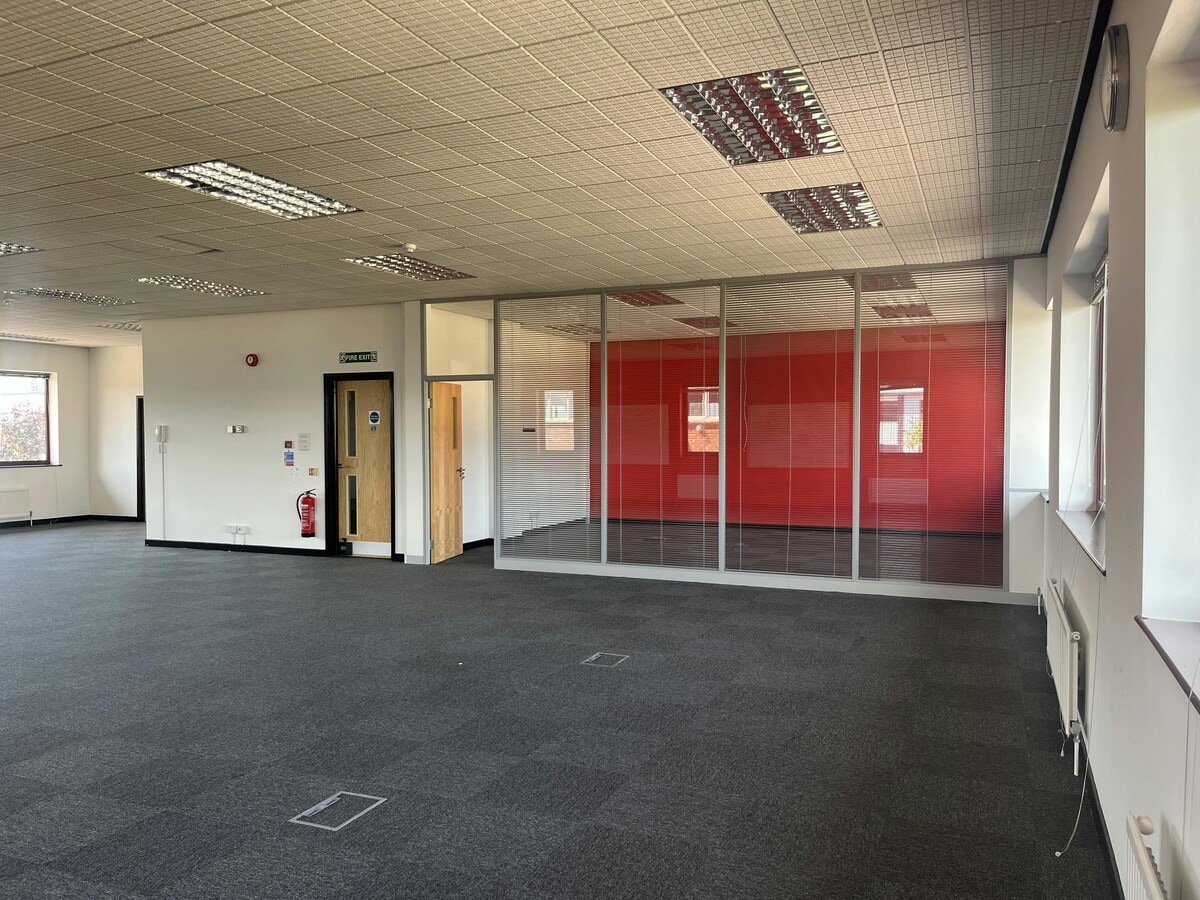 Wenman Rd, Thame, OXF OX9 3XA - Unidad 4 -  - Foto del interior - Image 2 of 19