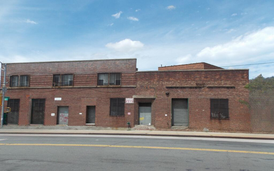 58-01 Grand Ave, Maspeth, NY en venta - Foto del edificio - Imagen 1 de 3