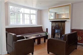 Hampton Court Rd, East Molesey en venta Foto del interior- Imagen 2 de 5