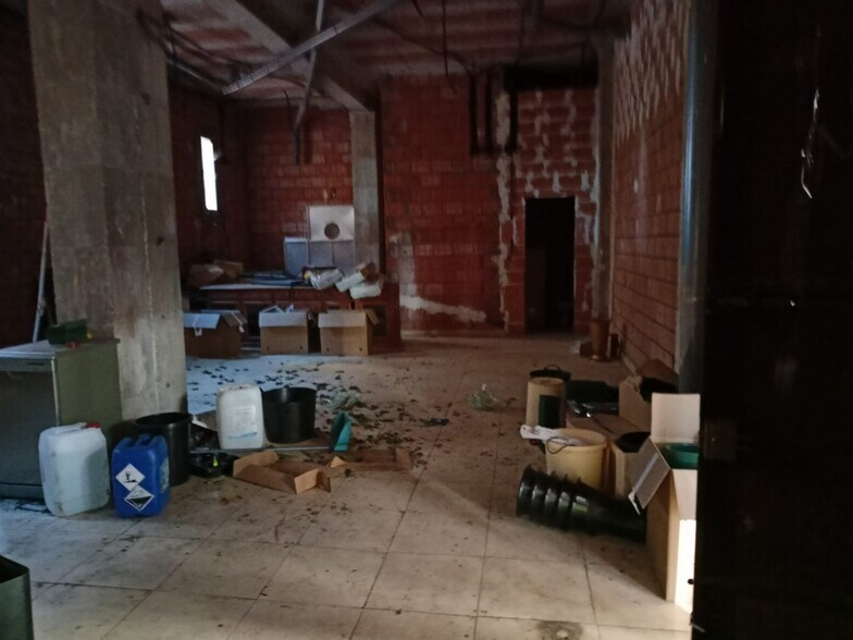 Local en Cáceres en alquiler - Foto del interior - Imagen 1 de 5