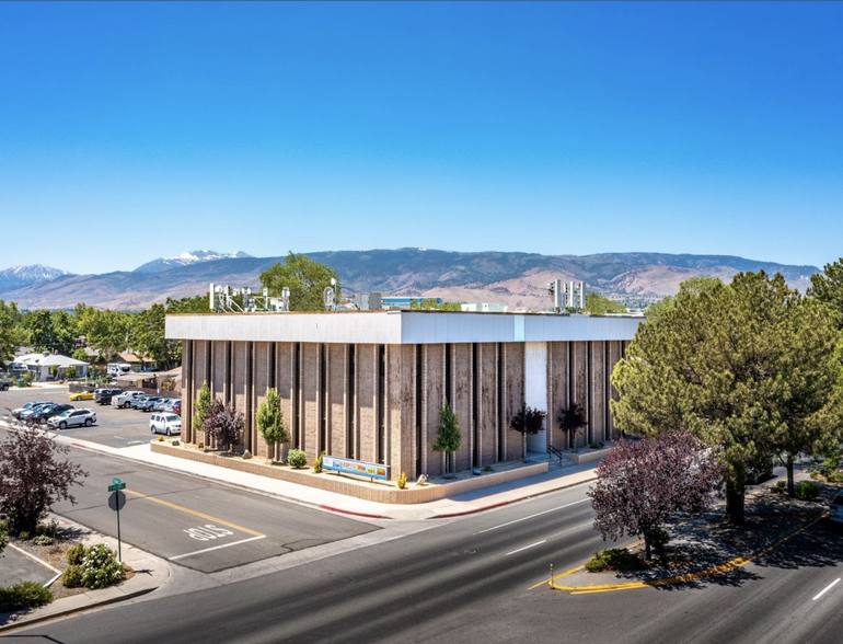 690 E Plumb Ln, Reno, NV en alquiler - Foto del edificio - Imagen 1 de 5