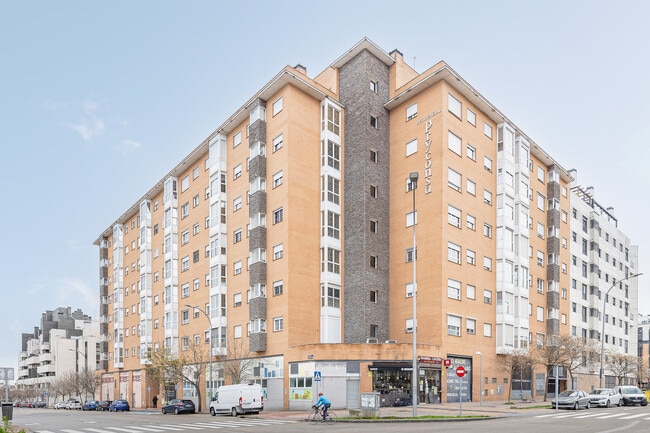 Más detalles de Avenida Cerro Milano, 143, Madrid - Edificio residencial​ en venta