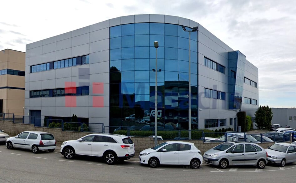 Oficina en Rubí, Barcelona en alquiler - Foto del edificio - Imagen 3 de 5