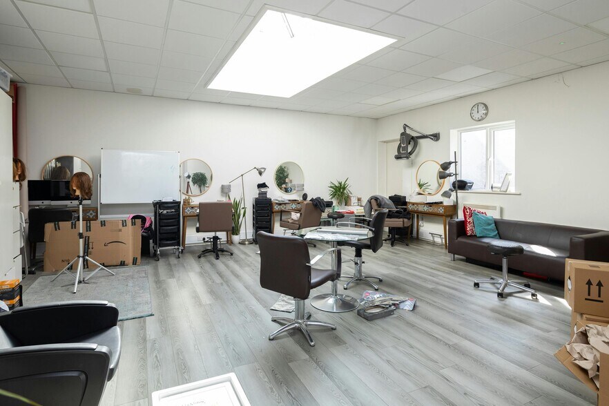 1-3 Sycamore Rd, Amersham en venta - Foto del interior - Imagen 3 de 10