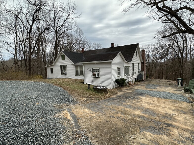 152 Derrick Ln, Stafford, VA en venta - Foto del edificio - Imagen 3 de 8