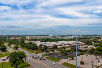 8600 Harry Hines Blvd, Dallas, TX - VISTA AÉREA  vista de mapa - Image1