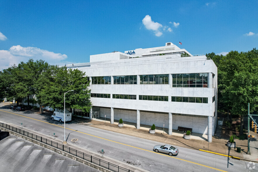 555 Walnut St, Chattanooga, TN en alquiler - Foto del edificio - Imagen 2 de 15