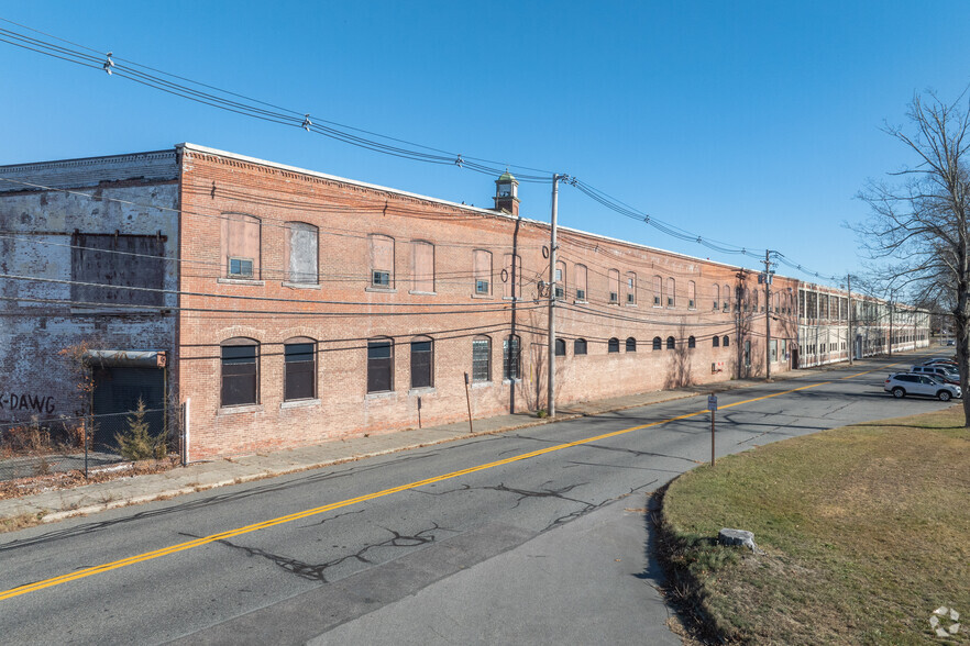 620 Spring St, North Dighton, MA en venta - Foto del edificio - Imagen 1 de 34