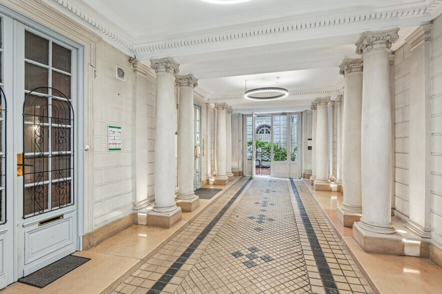 17 Rue De Miromesnil, Paris en alquiler - Vestíbulo - Imagen 2 de 9