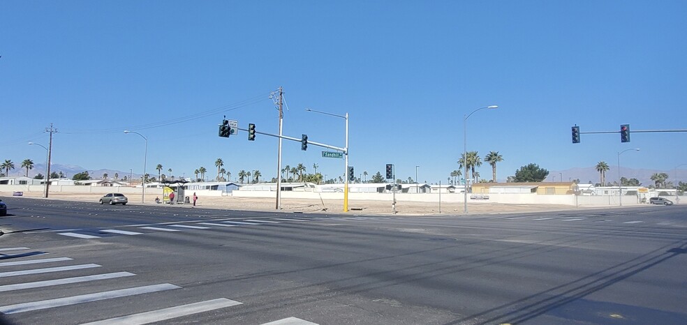 Nwc Sahara And Sandhill, Las Vegas, NV en alquiler - Foto del edificio - Imagen 2 de 6