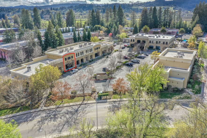 105-175 Foss Creek Cir, Healdsburg, CA en alquiler - Foto del edificio - Imagen 3 de 5