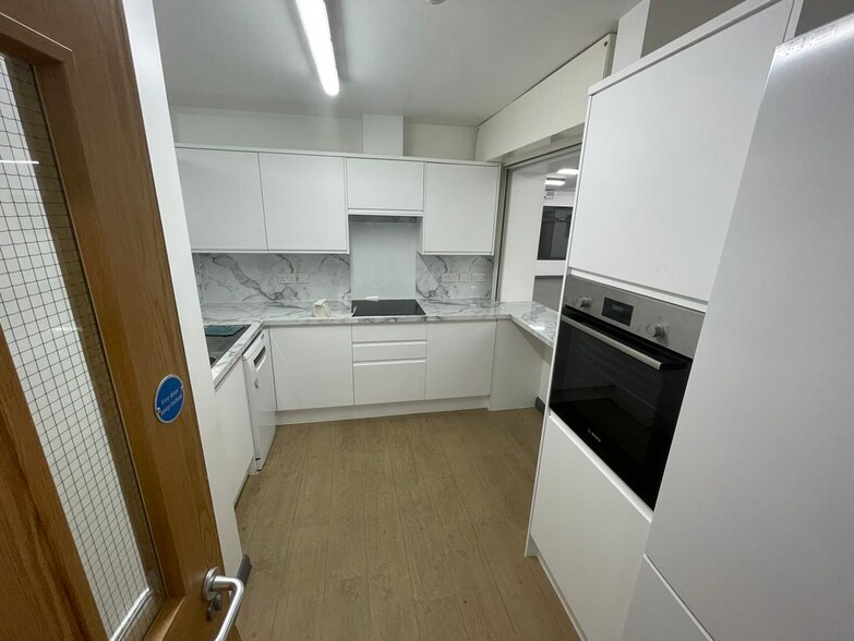 6 Edison Dr, Southall en alquiler - Foto del interior - Imagen 3 de 4