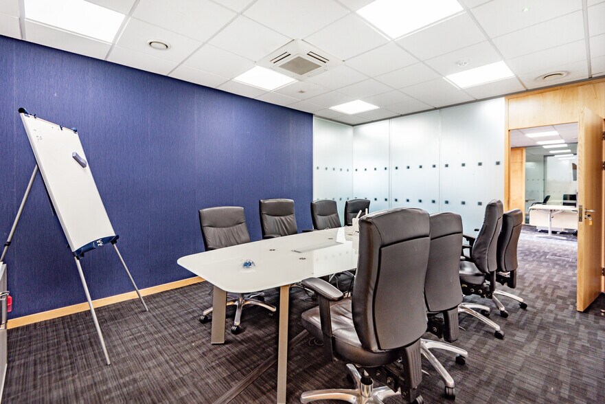 Queen Anne Dr, Newbridge en alquiler - Foto del edificio - Imagen 2 de 9