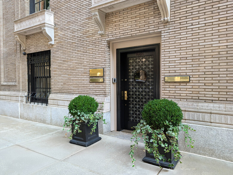 960-962 Park Ave, New York, NY en venta - Foto del edificio - Imagen 2 de 3