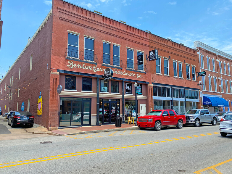 110 W Central Ave, Bentonville, AR en alquiler - Foto del edificio - Imagen 1 de 1