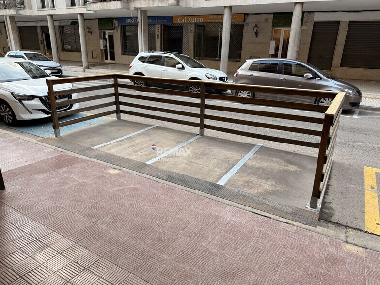 Edificio residencial en La Bisbal d'Empordà, Gerona en venta - Foto del edificio - Imagen 2 de 4