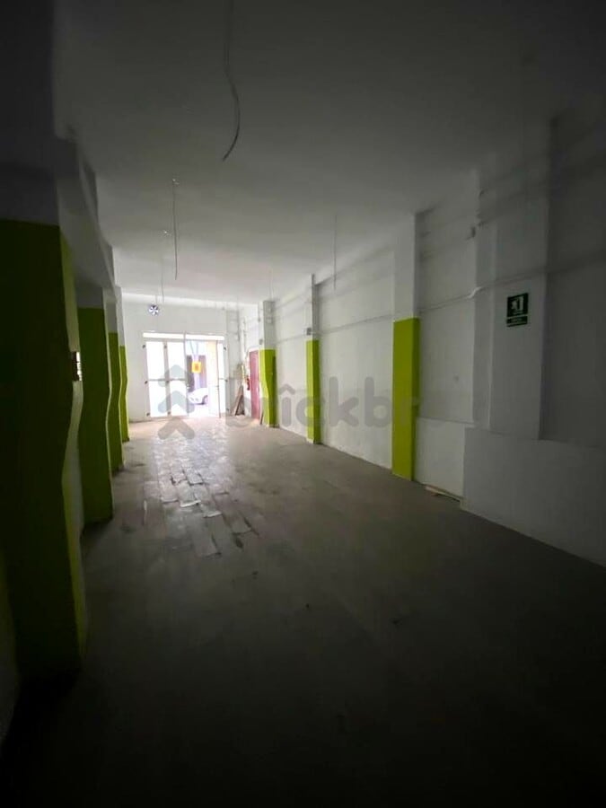 Barcelona, BAR 08015 - - - Foto del interior - Image 1 of 14