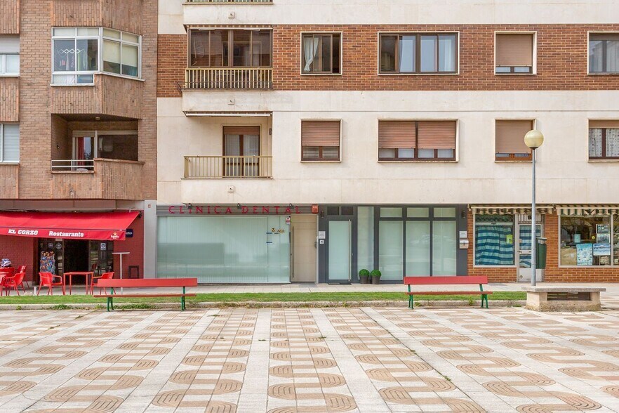Calle de Alfonso el Batallador, 3, Pamplona, Navarre en venta - Foto del edificio - Imagen 2 de 25