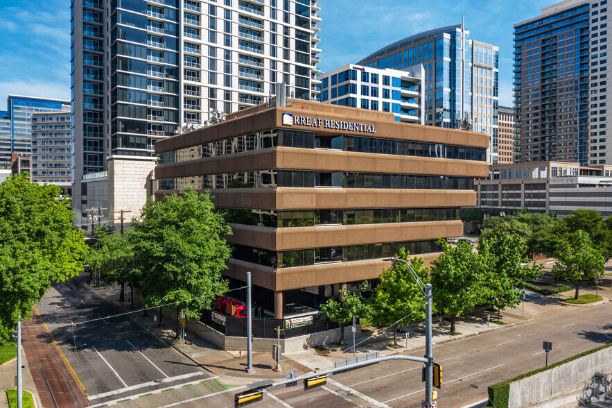 1909 Woodall Rodgers Fwy, Dallas, TX en alquiler - Foto del edificio - Imagen 2 de 6