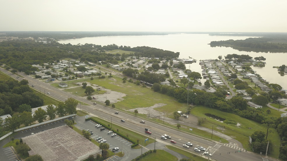 1293 S Duncan Dr, Tavares, FL en alquiler - Foto del edificio - Imagen 1 de 23