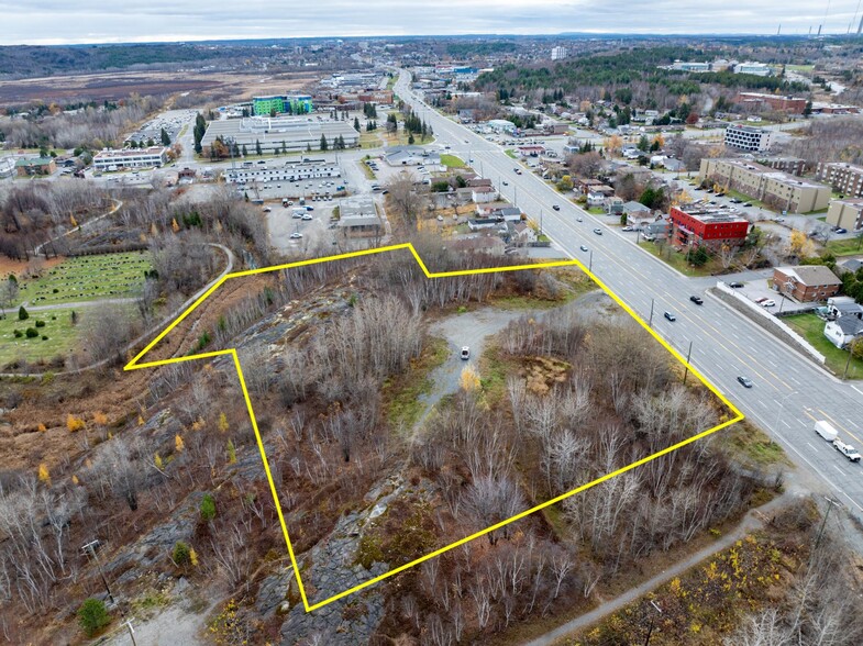 1278 Notre Dame Av, Greater Sudbury, ON en venta - Foto del edificio - Imagen 2 de 14