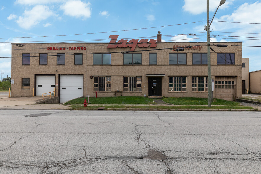 24000 Lakeland Blvd, Euclid, OH en venta - Foto del edificio - Imagen 1 de 33