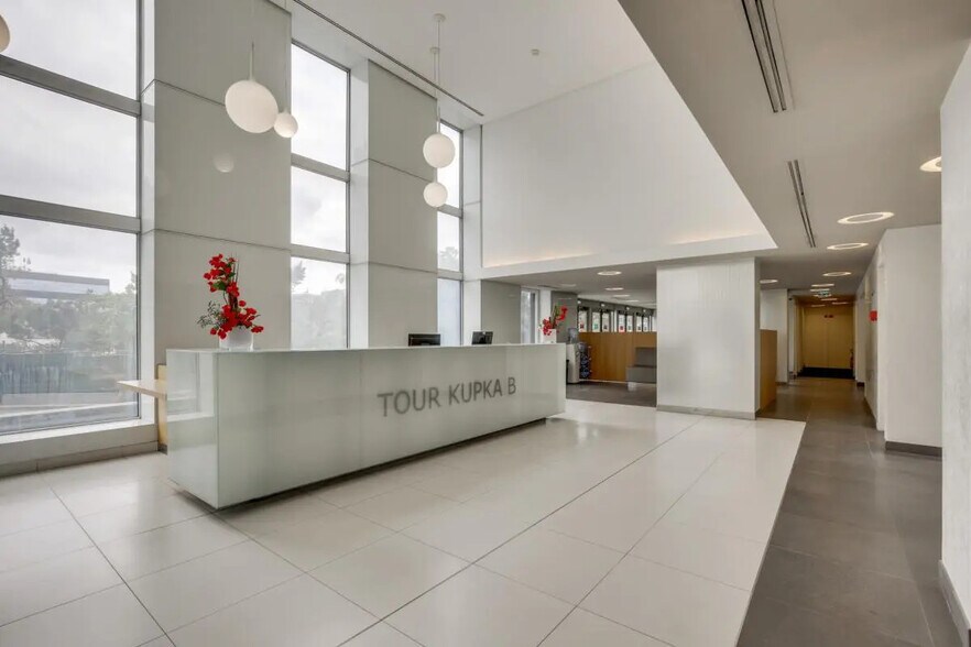 16 Rue Hoche, Puteaux en venta - Vestíbulo - Imagen 2 de 10