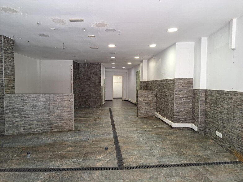 Local en Martorell, Barcelona en alquiler - Foto del interior - Imagen 2 de 2