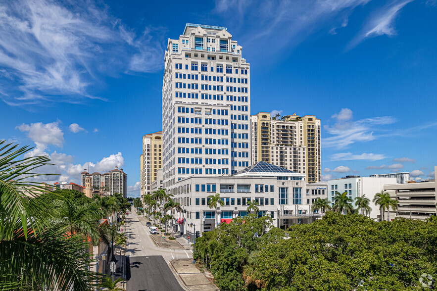 222 Lakeview Ave, West Palm Beach, FL en alquiler - Foto del edificio - Imagen 3 de 13