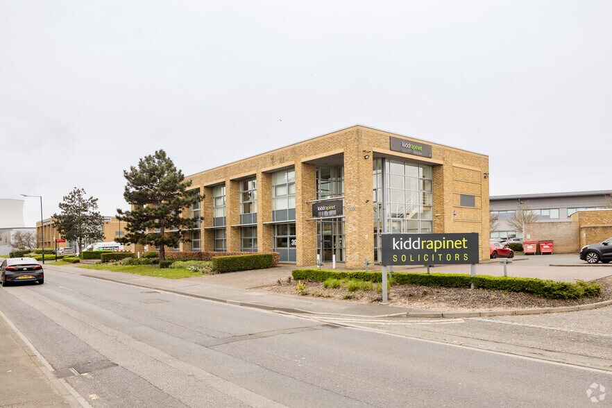 391 Edinburgh Ave, Slough en alquiler - Foto del edificio - Imagen 2 de 4