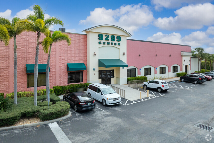 9299 College Pky, Fort Myers, FL en venta - Foto del edificio - Imagen 2 de 7